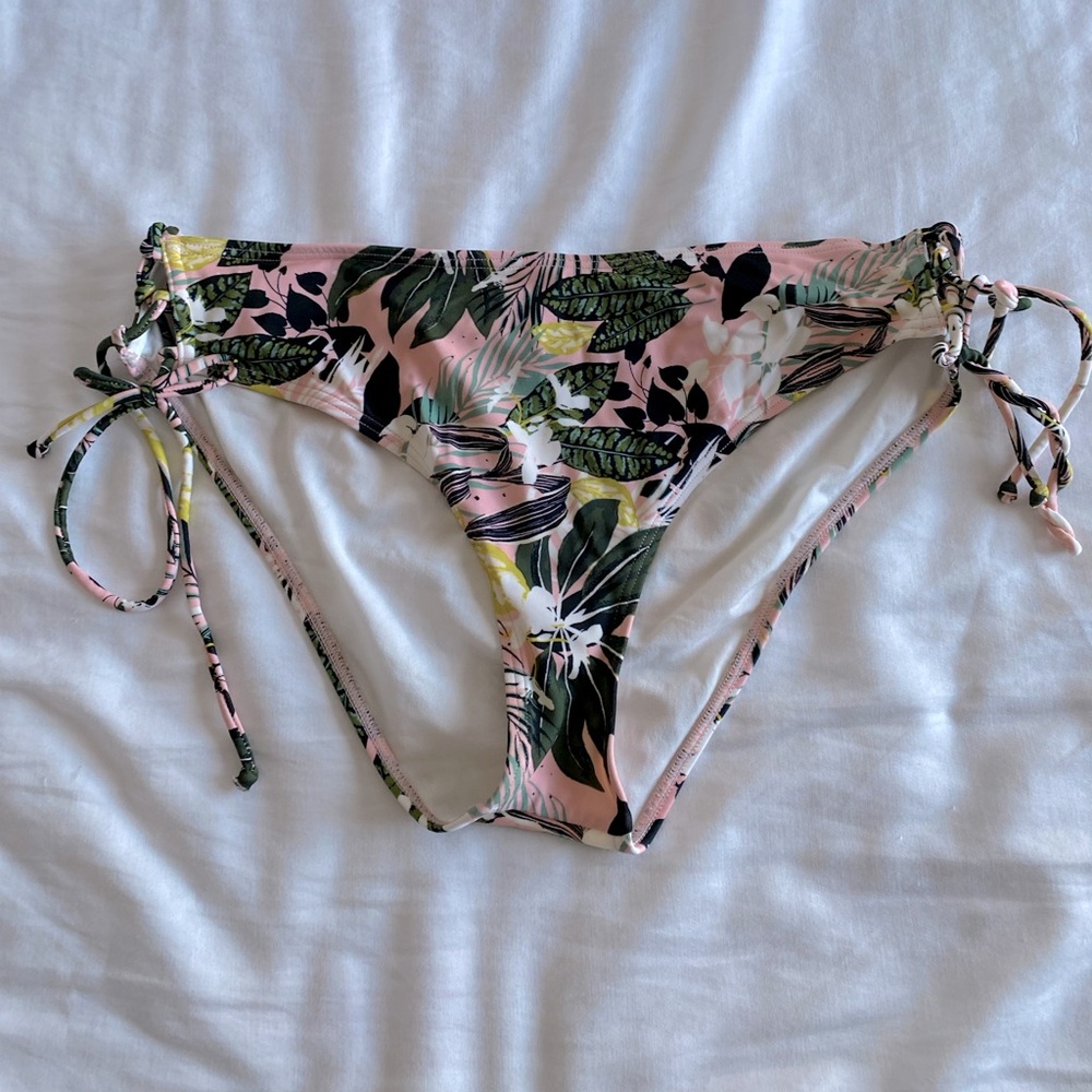 Adore me tropical swimsuit, bottoms